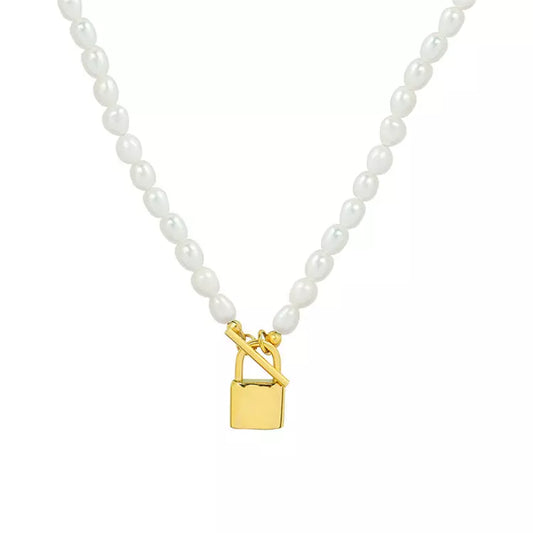Pearl Toggle Lock Necklace